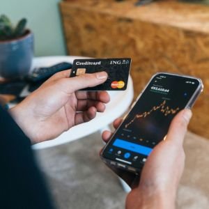 cardmapr-nl-9fByQORuvqM-unsplash